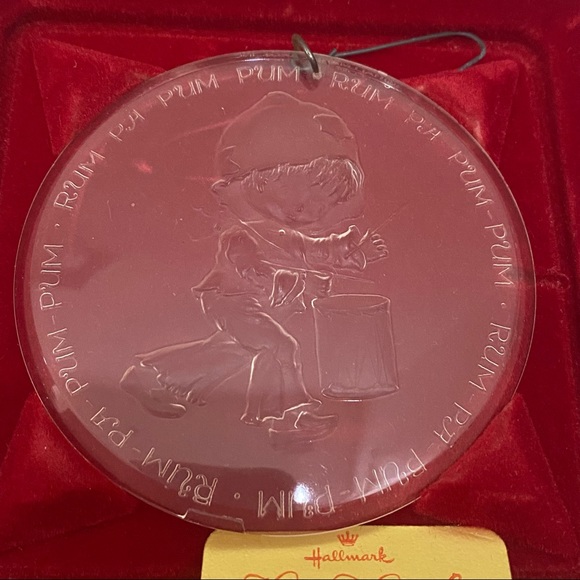 Vintage 1977 Hallmark Holiday Highlights Drummer Boy Acrylic Ornament - Picture 5 of 9